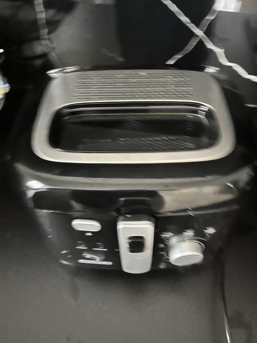 Aparat de cafea si friteuza electrica