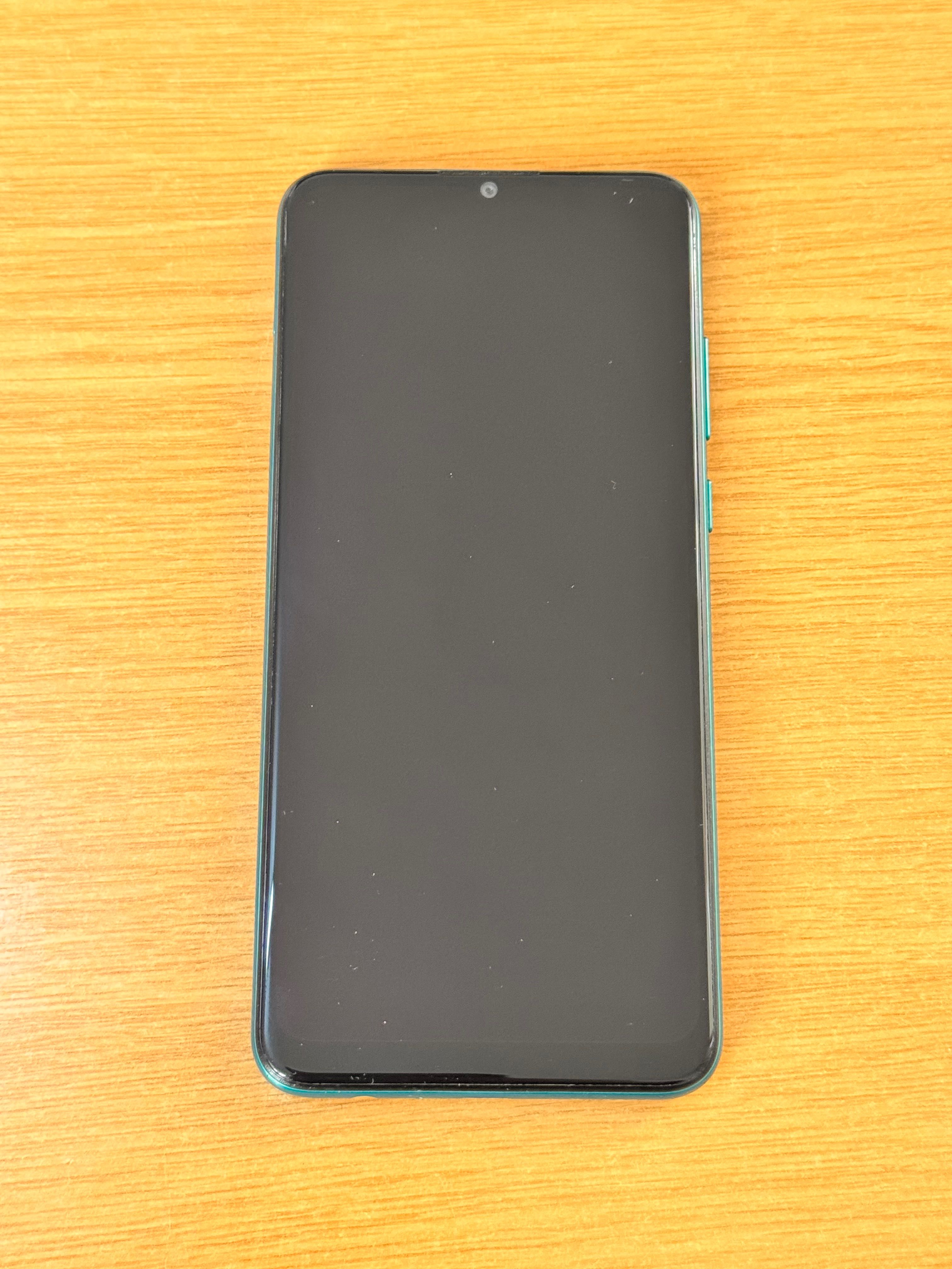 Telefon HUAWEI Y6P fără defecte