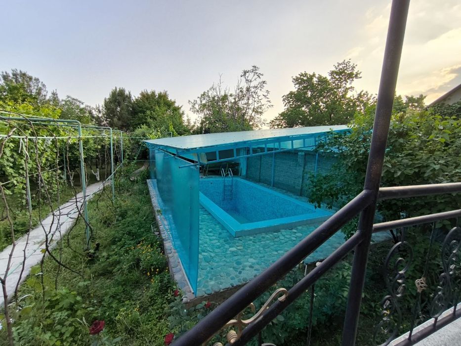 Продаётся дача в тихом районе Яшнабадского района