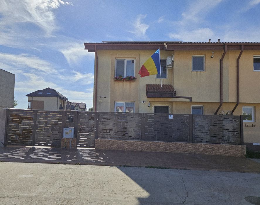 Casa de vanzare in Roua panouri solare si pompa de caldura