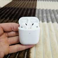 AirPods 2 / GFHC3RZVJMMT / Original Apple