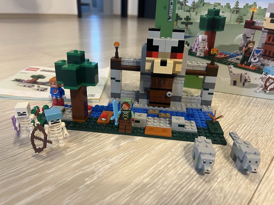 Lego minecraft Fortareata Lupilor
