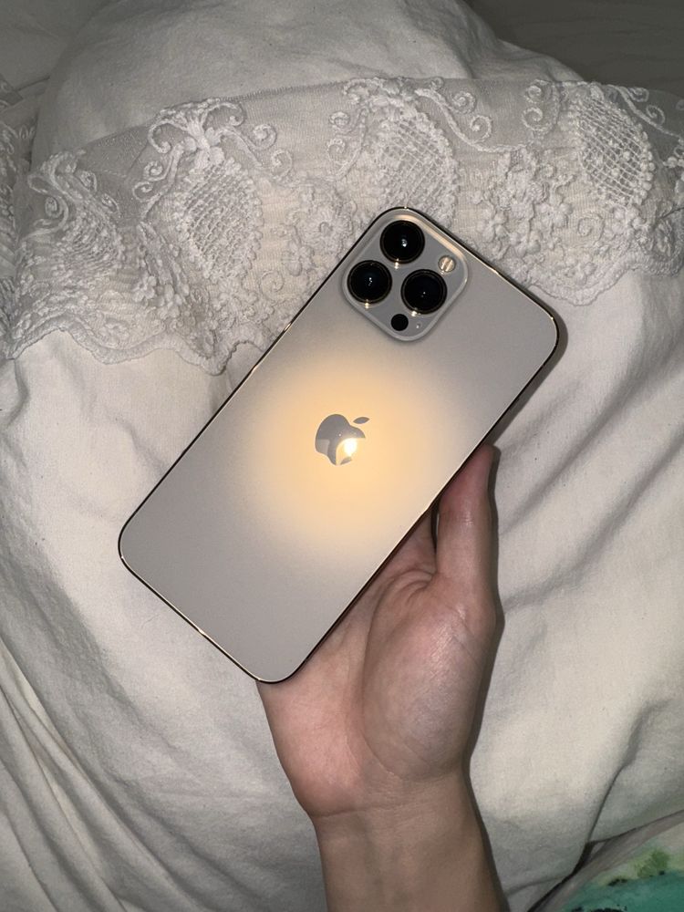 Iphone 13 pro max Gold