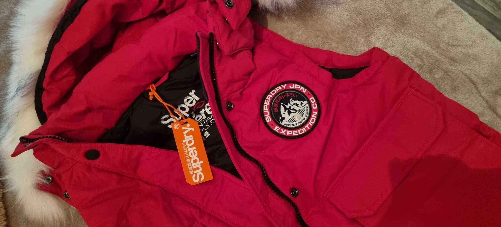 Нов зимен модел елек с гъши пух на Superdry. Луксозна лимитирана серия