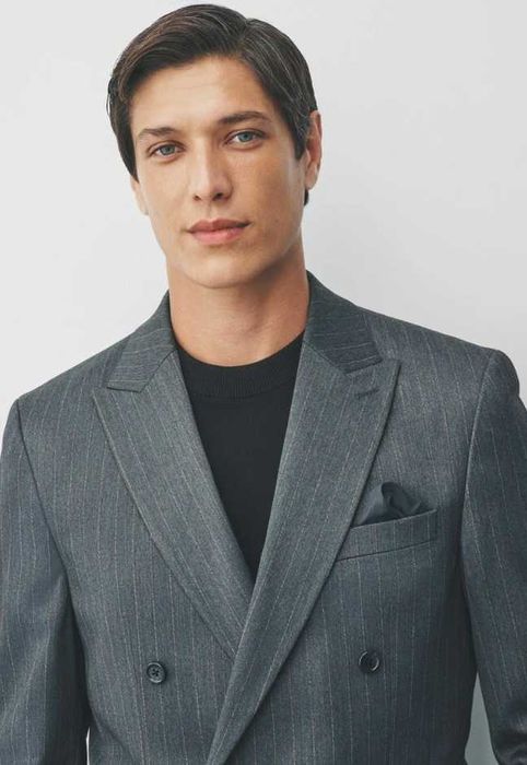 Costum de lux double breasted Lawrence Grey NOU linen 100% gri dungi