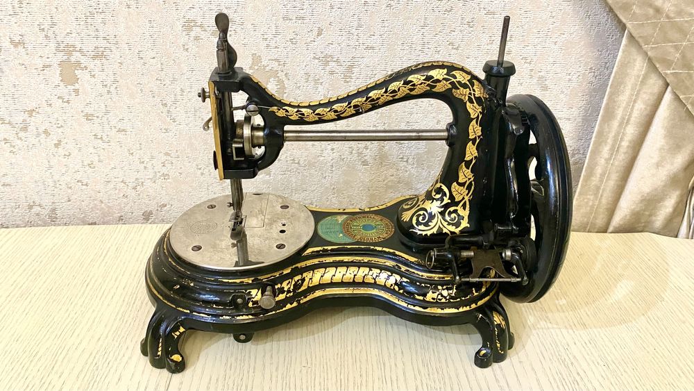 Раритетная швейная машинка 19 века 1886 г.в.