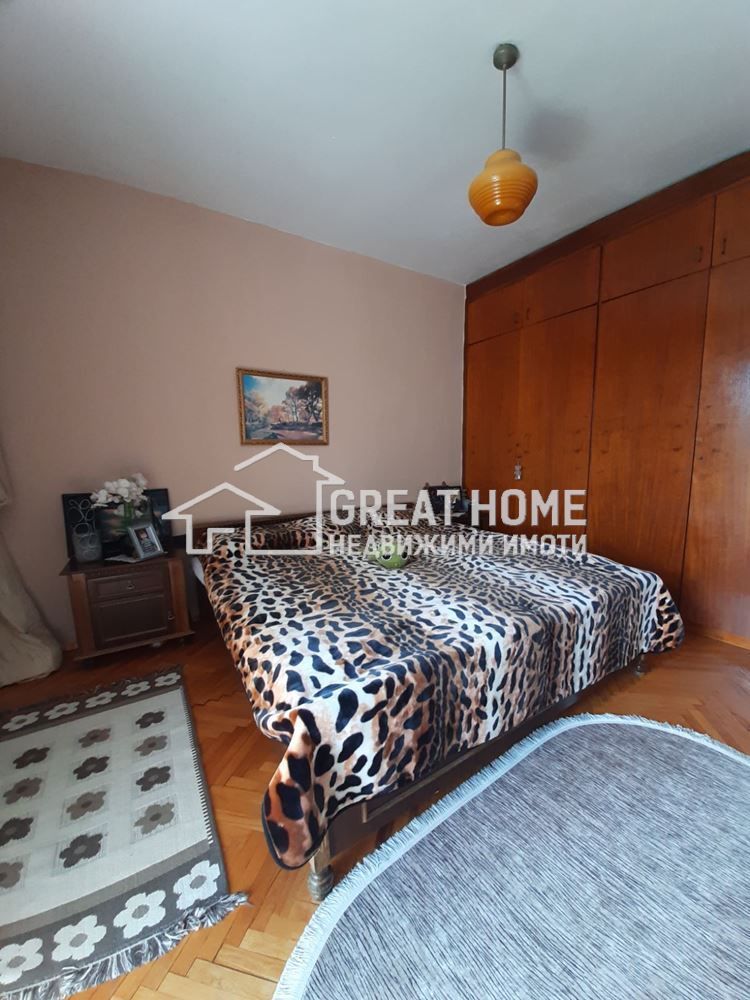 Продава се Многостаен апартамент в Търговище, Вароша - 123 кв.м за 768 €/кв.м - Снимка #1