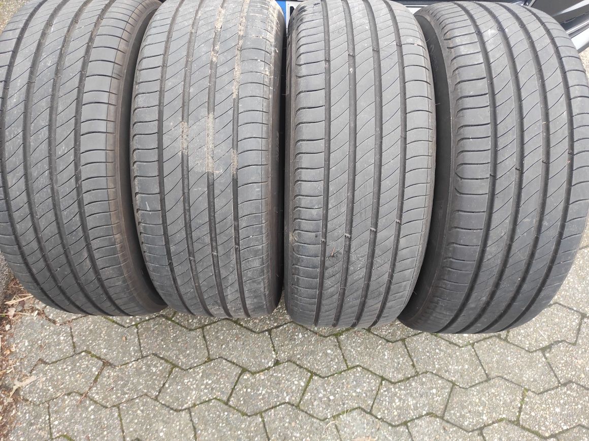 235/55/19цола Michelin 4бр