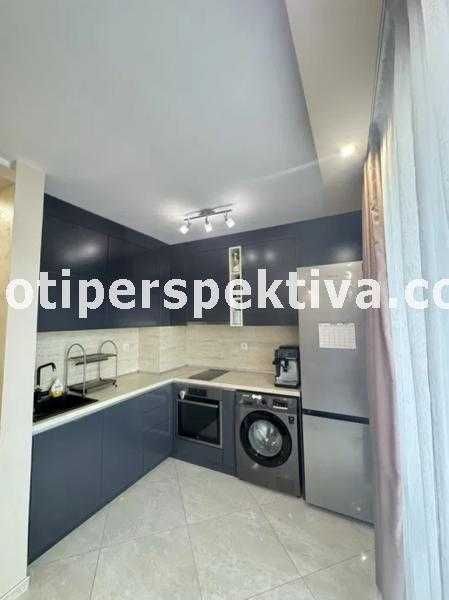 Продава се Тристаен апартамент в Пловдив, Център - 90 кв.м за 1945 €/кв.м - Снимка #2