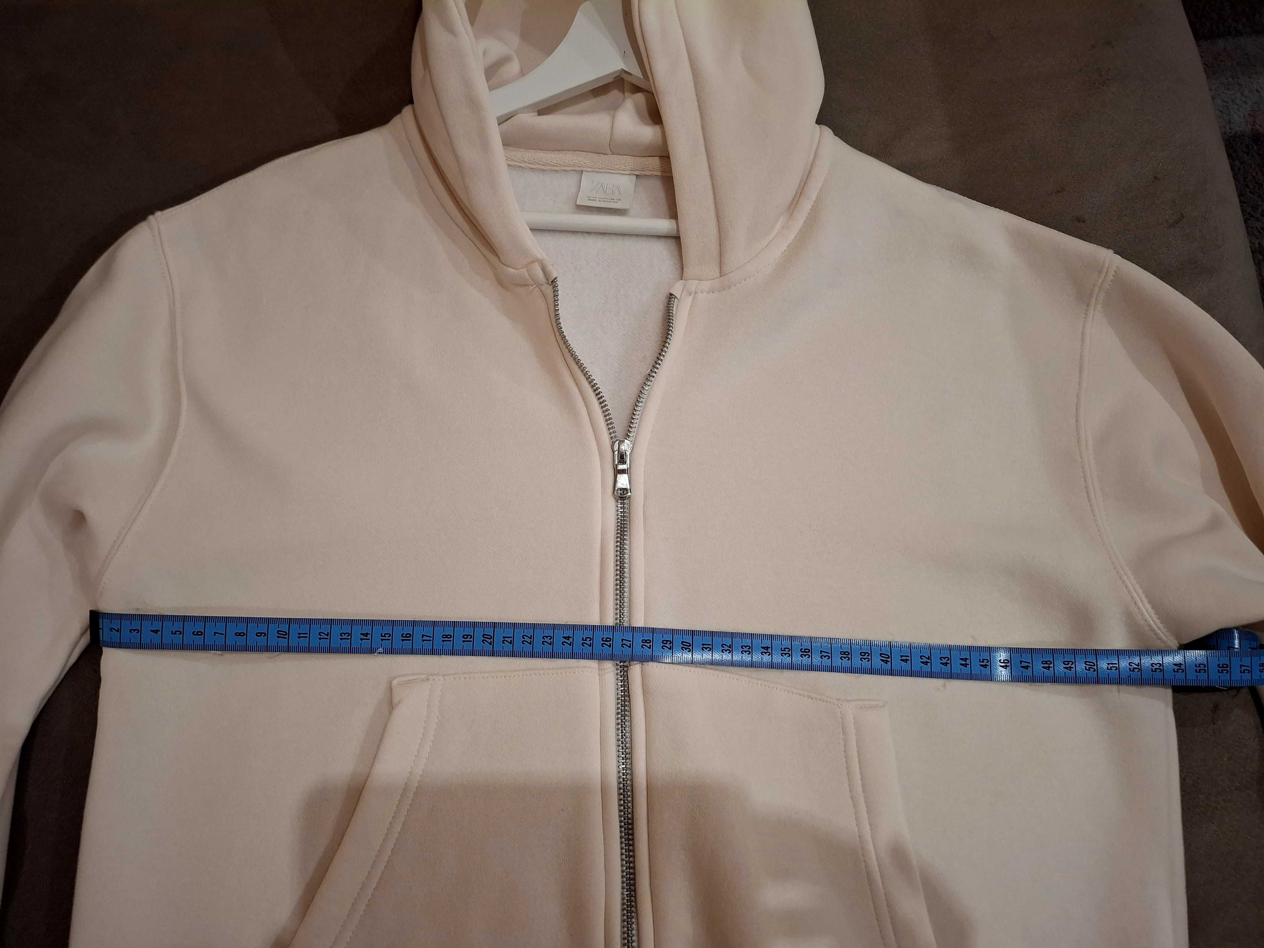 Продавам суитшърт Zara