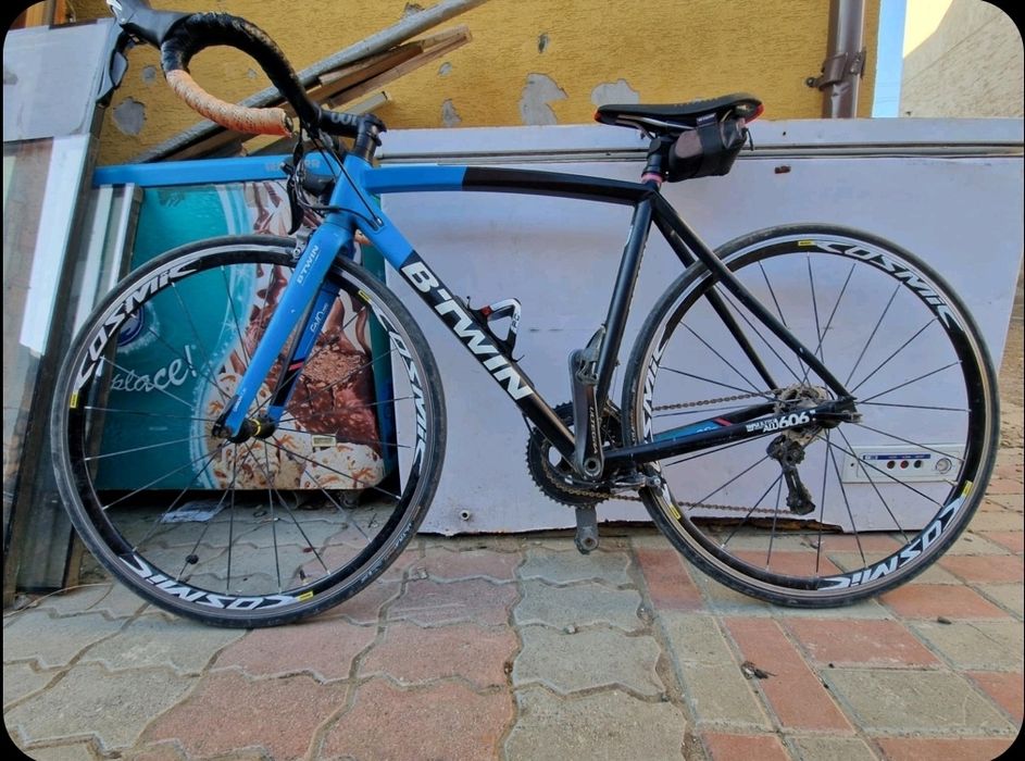 Vând bicicleta KTM de munte și cursiera b'twin
