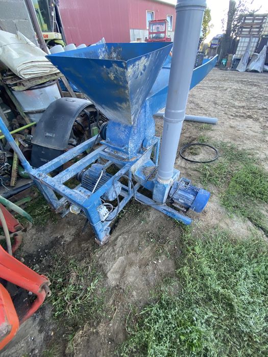 Vând moară cu ciocanele