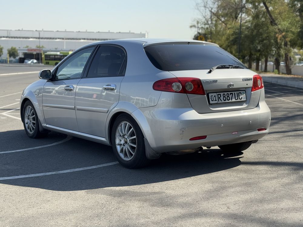 Lacetti hatchback 2005г в идеальном состоянии