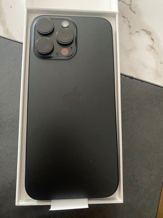 iPhone 16 pro max чисто нов