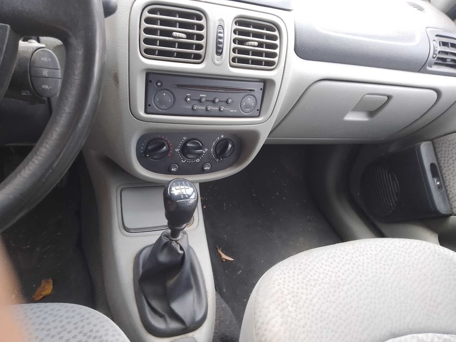 Рено клио Symbol на части