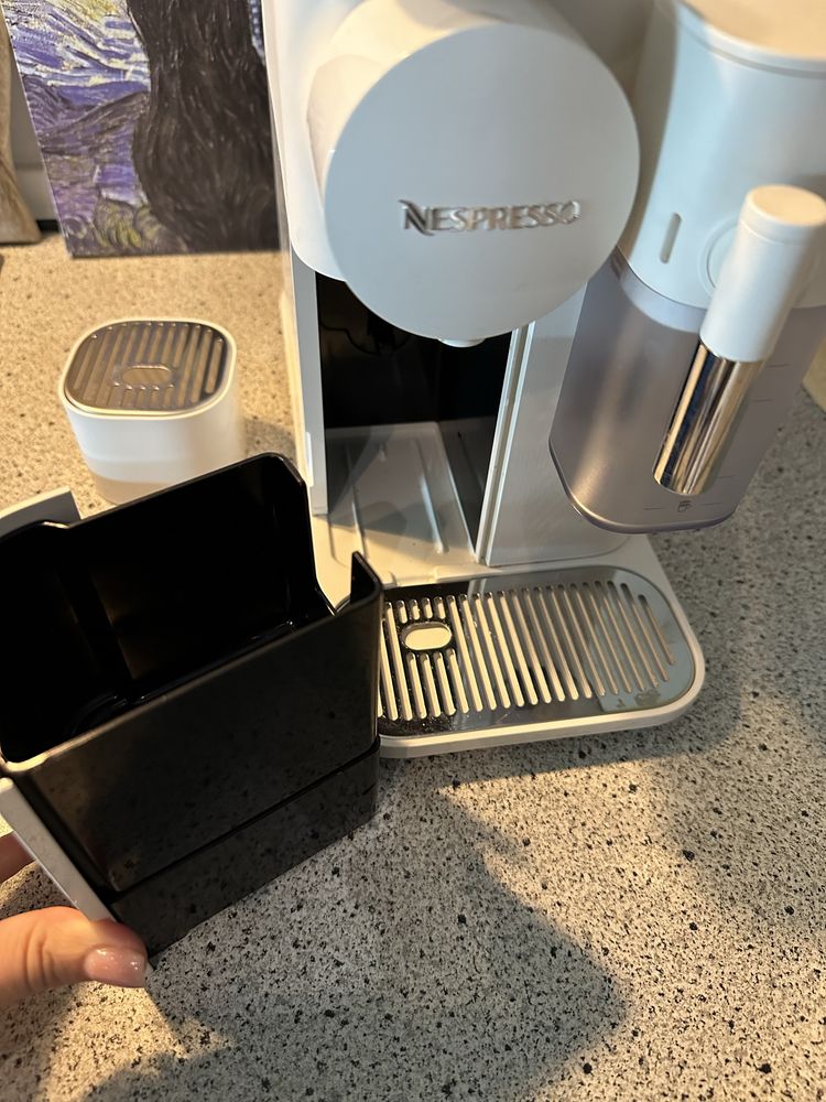 Кафемашина Nespresso Lattissima One