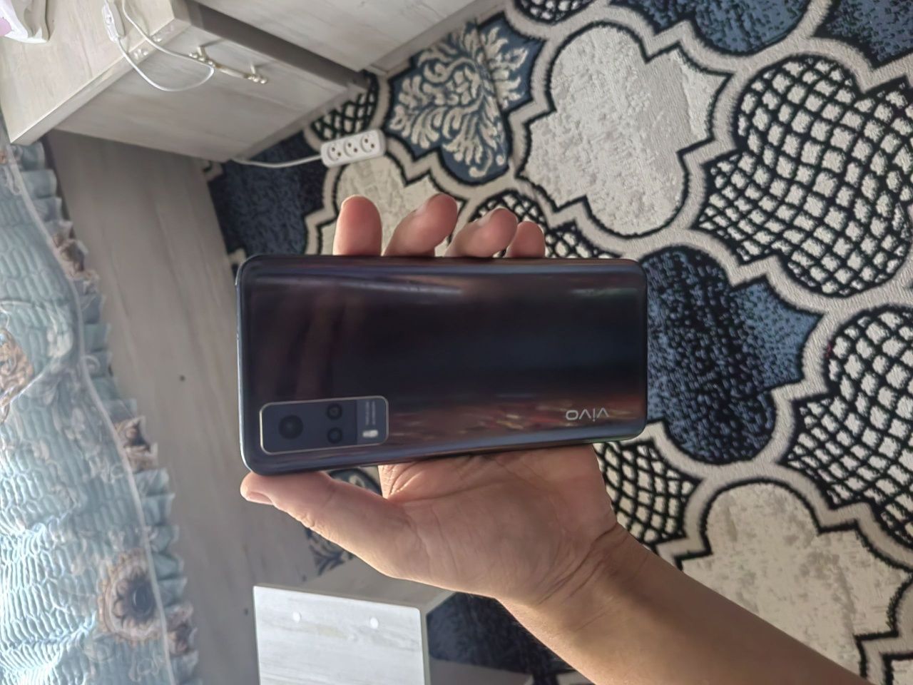 Vivo y31 128gb sotiladi