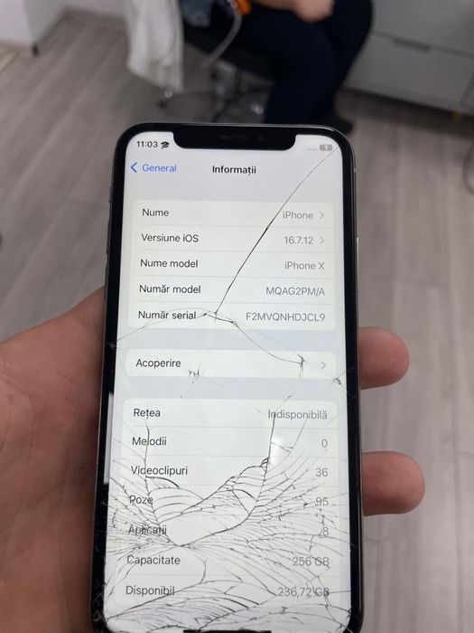 Vând iphone x telefonul merge foarte bine ie aproape nou tine bateria