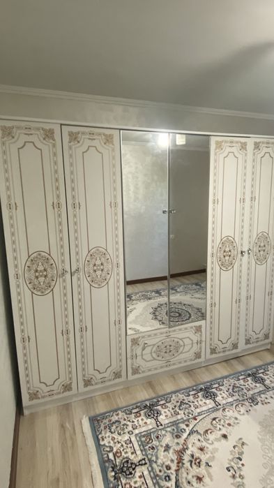 Продам шкаф с комодом!