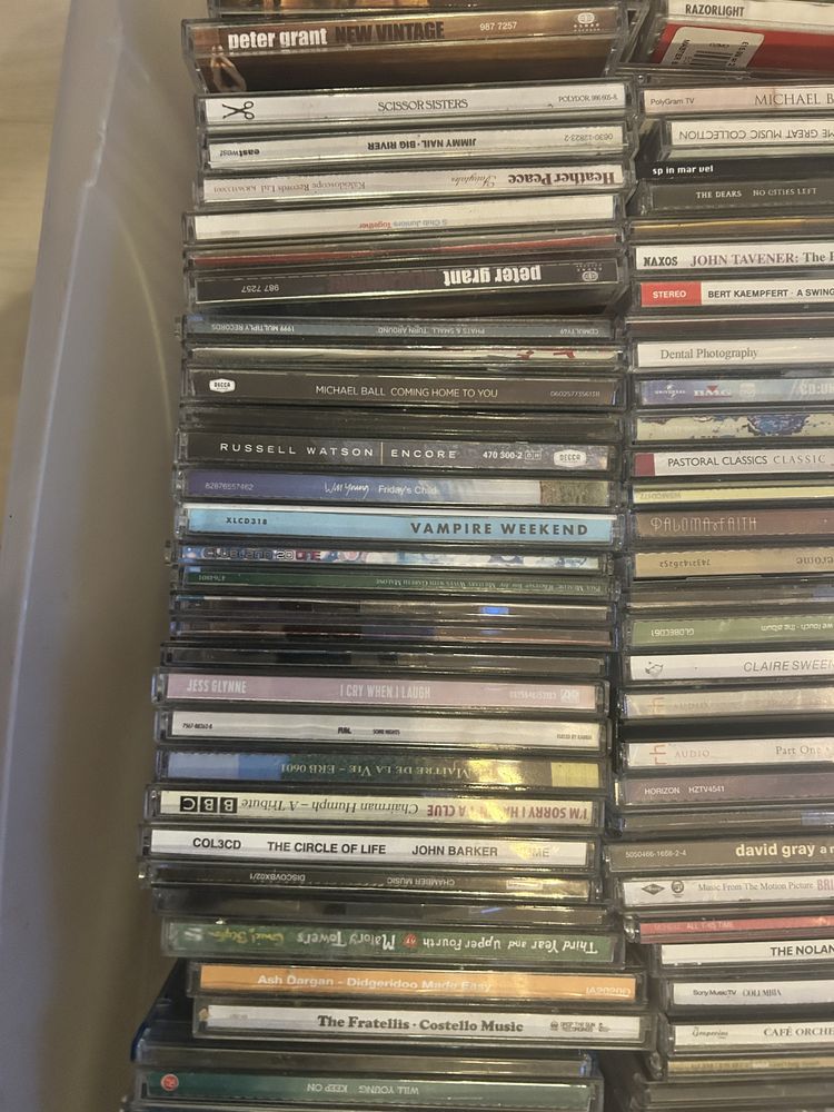 Lot de 230 de Cd-uri diverse