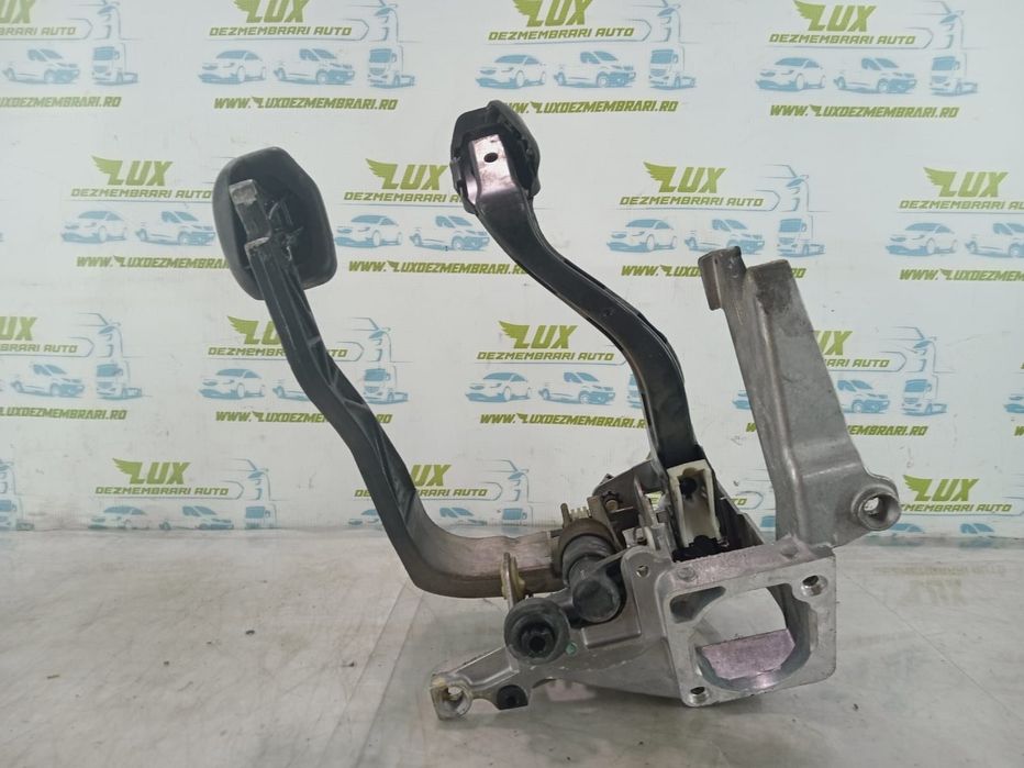 Pod pedalier pedale 8D1721117l Audi A6 4B/C5 [facelift] [2001 - 2004]