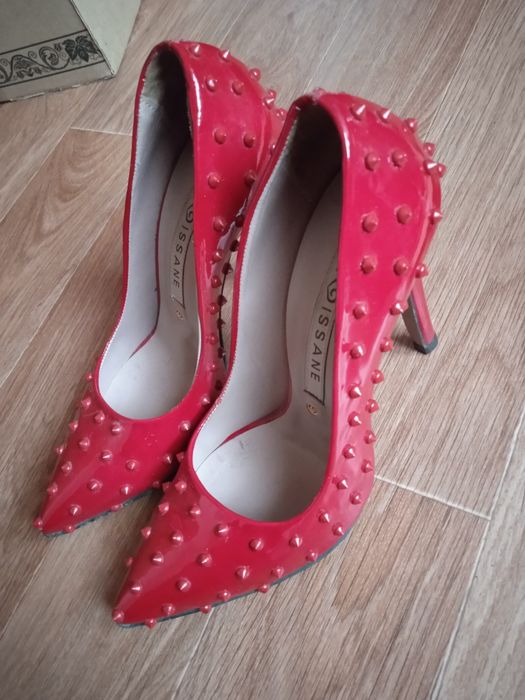 Продам туфли лодочки