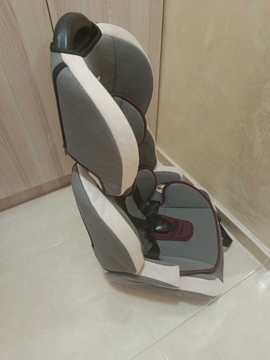 Кош за кола за дете