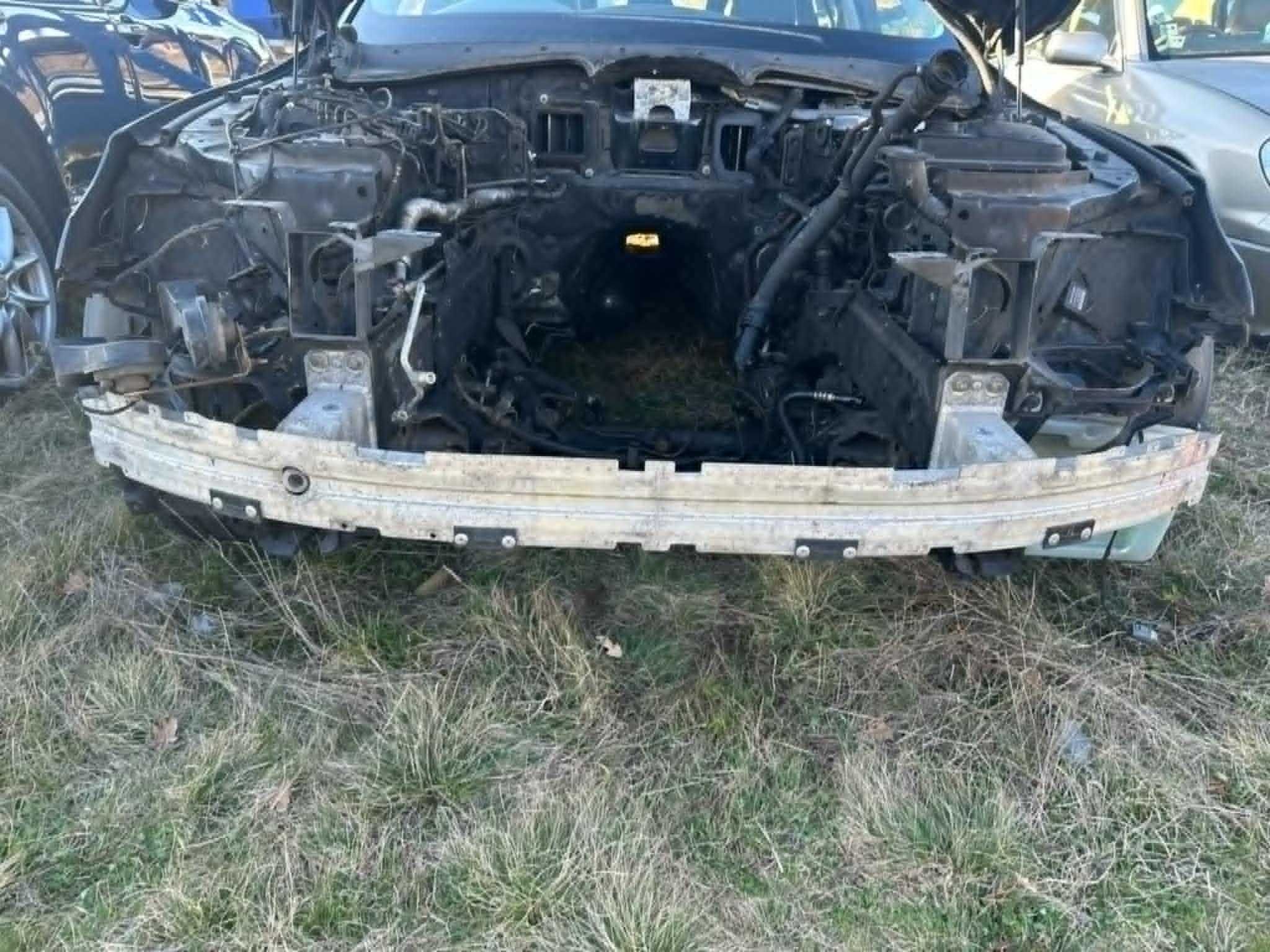 Предна броня желязна за BMW 530d 2004