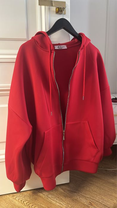 Худи или зипка на зомке