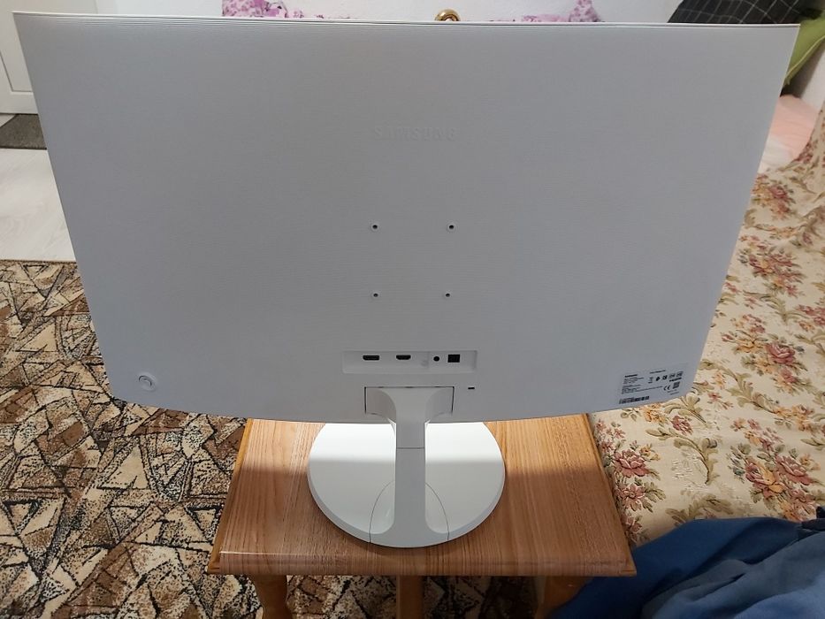 Monitor Samsung curbat
