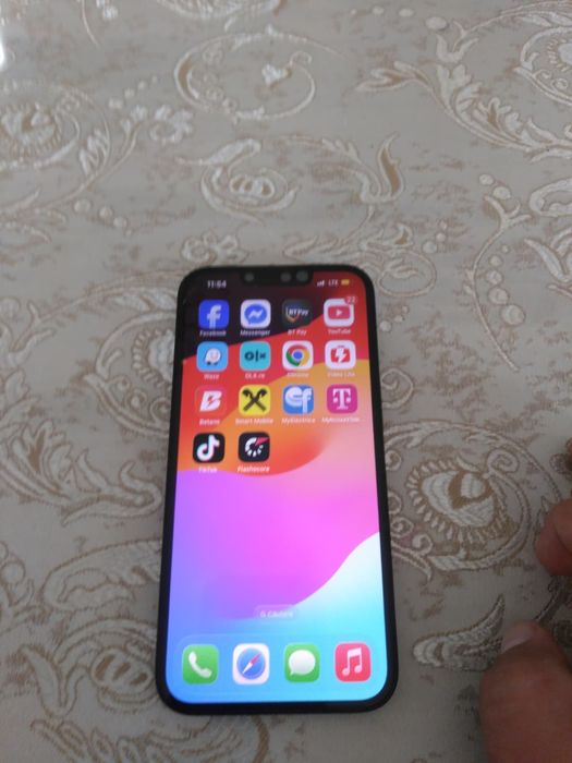 Vand yphone 14 / stare .functoneaza 9,5/10 .