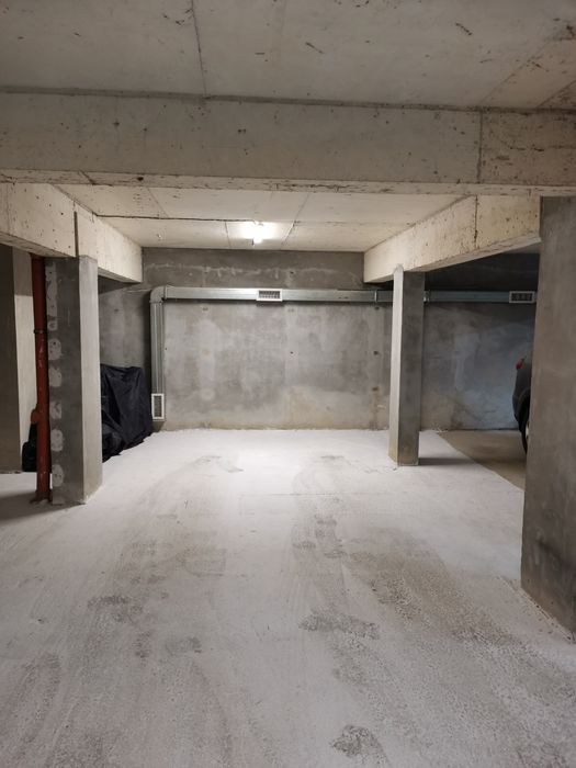 Паркомясто под наем в Бриз, Варна.