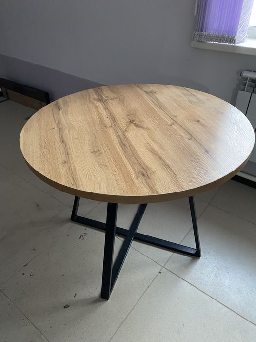 Новый обеденный стол