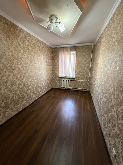 Parkentsky bozor. 3/7/9 uy sotiladi