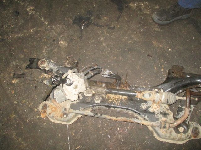 Jug cadru traversa motor Toyota Prius Hybrid original stare perfecta