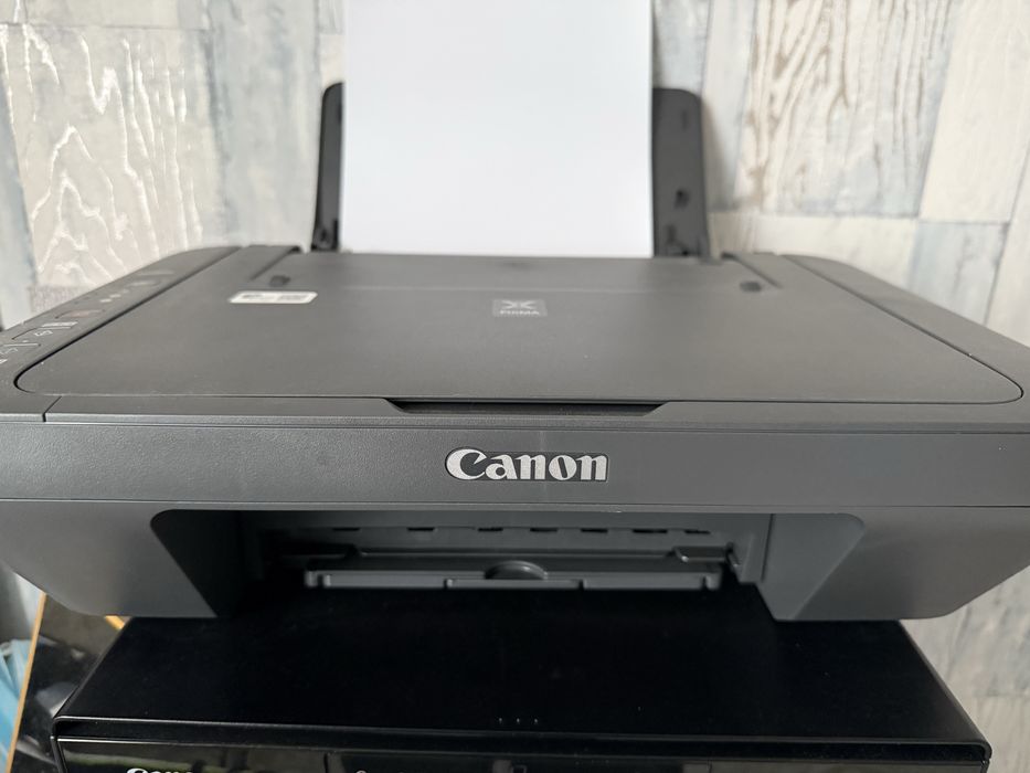Продам принтер цветной Canon MG2541S