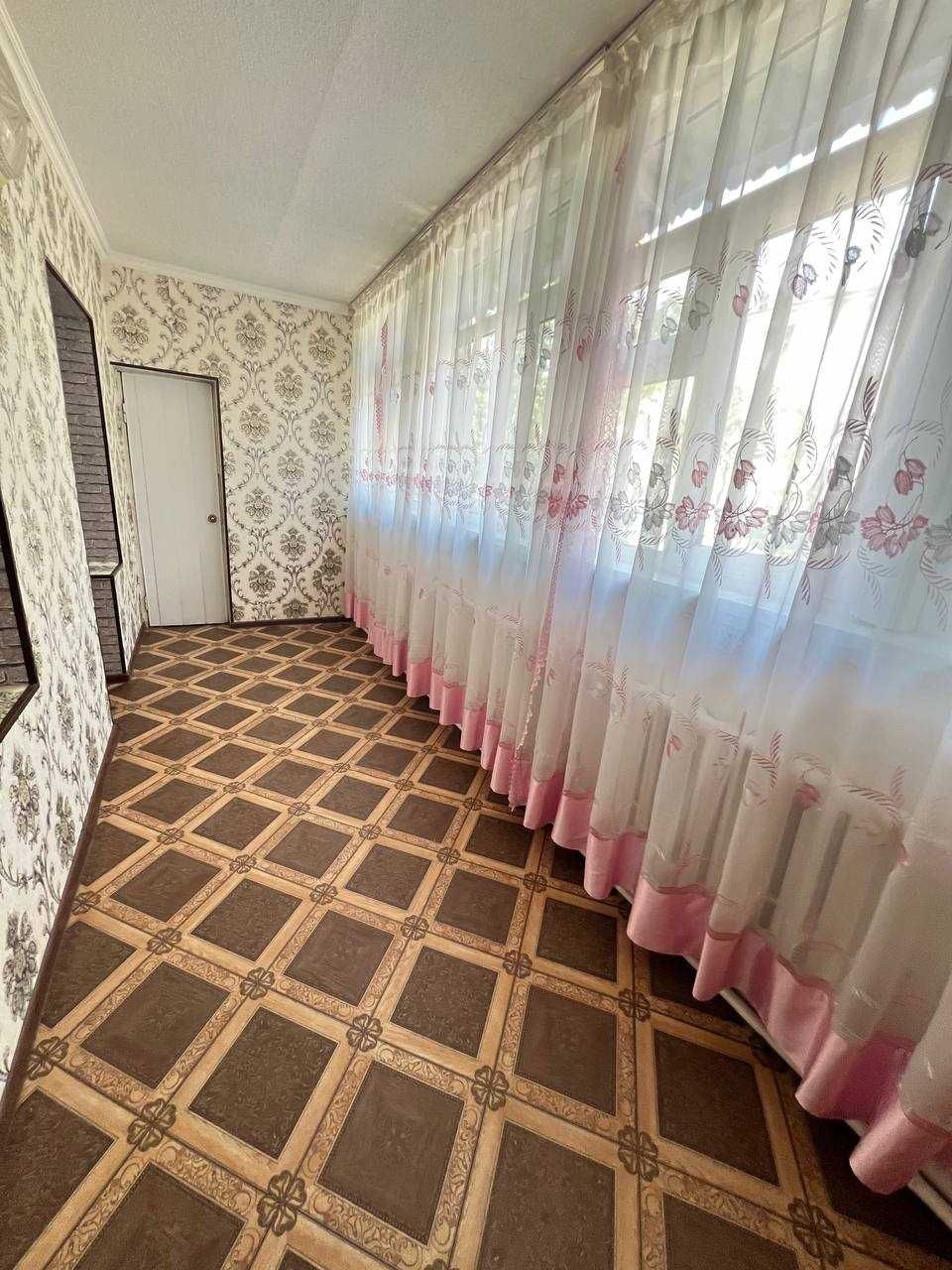 Продаётся 77-серия 3х ком квартира 2-этаж 6-веранда Адрес Гагарина МЧС