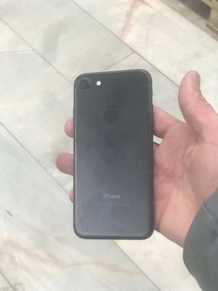 iPhone 7 128gb ideal srocna