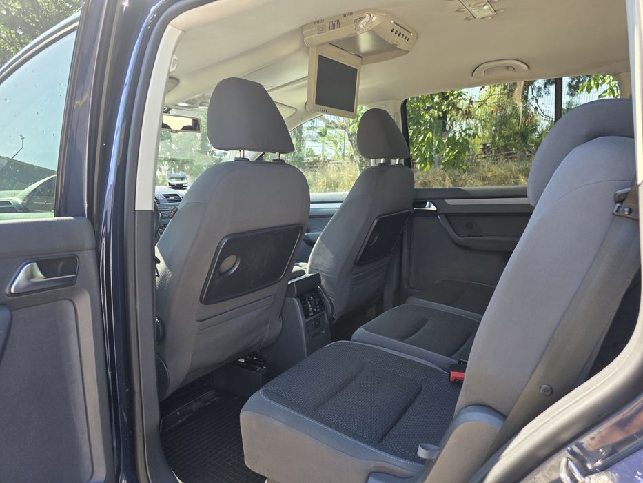 VOLKSWAGEN Touran/DSG/2012/Euro5/Diesel/DVD/Navi mare