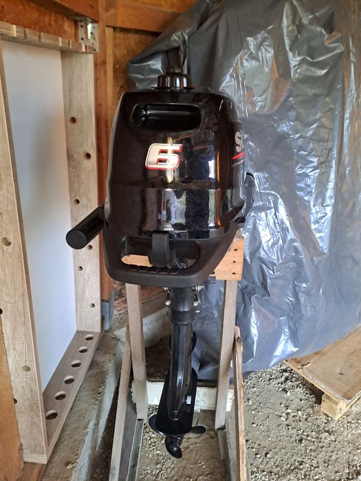 Suzuki 6 hp df6AS