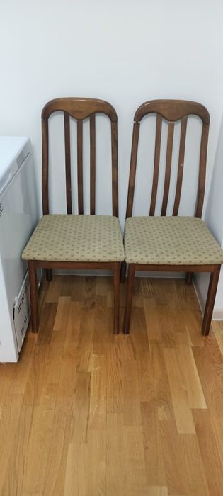 Продам стулья , всего 5 стульев