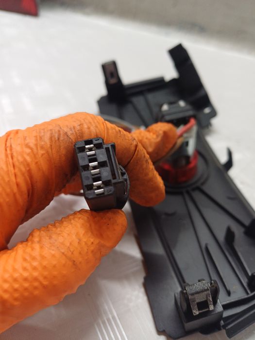 priza bricheta auxiliara audi a6 c7 - motorina 2012