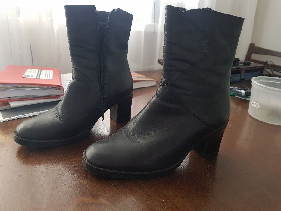 Кожаные демисезонные сапоги 37-размер Италия