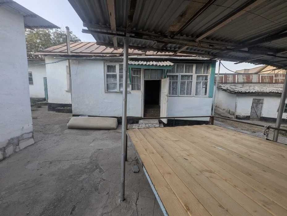 Ховли сотилади/Продаётся участка