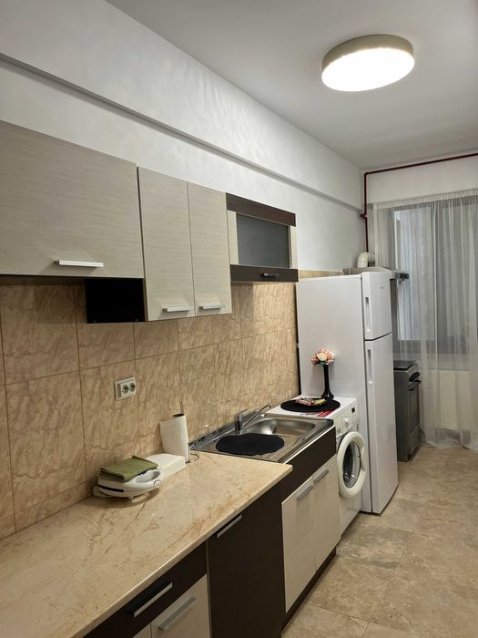 Inchiriez apartament 2 camere zona Kaufland / Gara