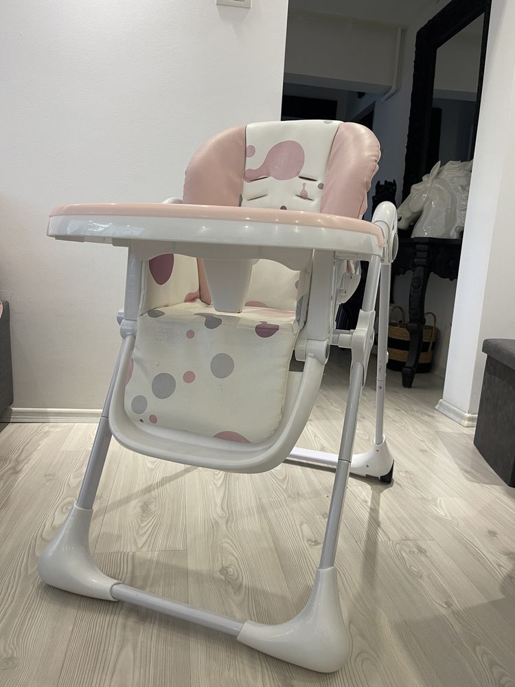Scaun de masa pentru bebeluși