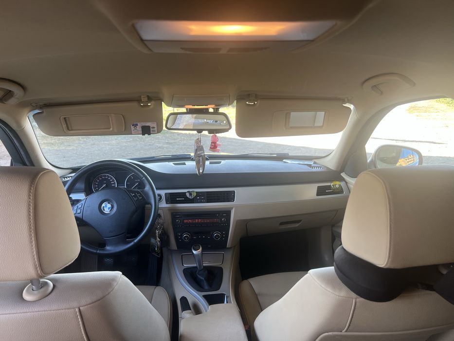 Bmw 318 2.0 2010