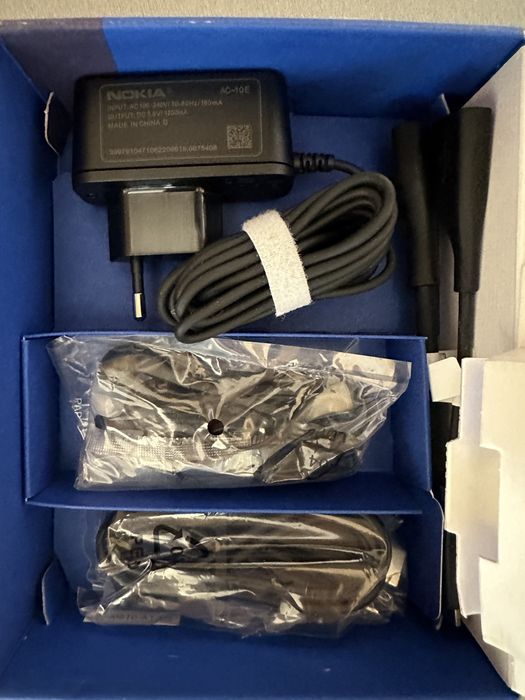 Vând telefon NOKIA E7 - NOU