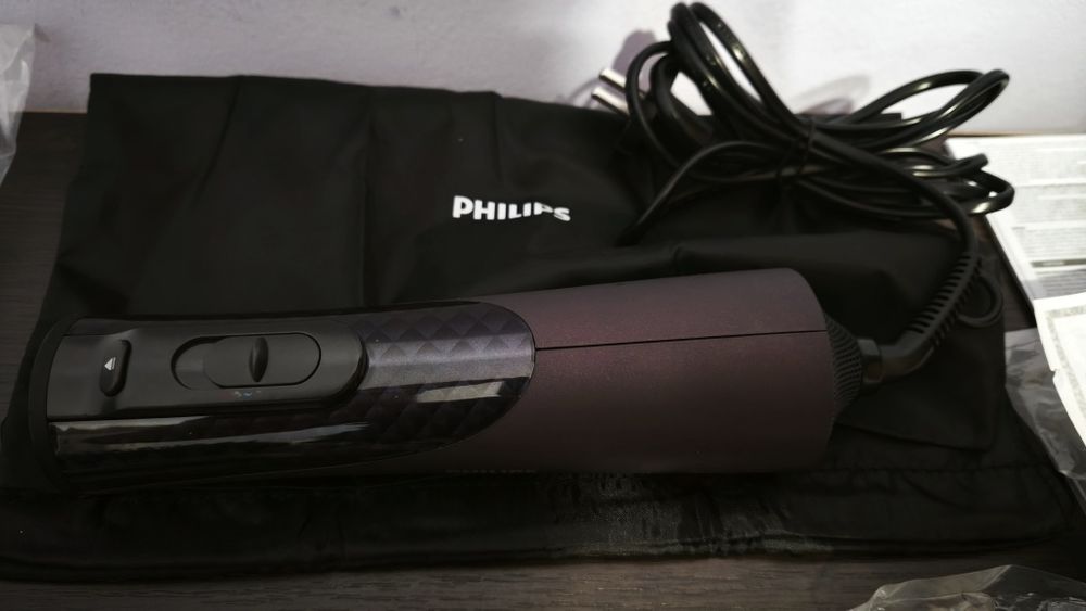 Продам новую хорошую фен щетку Phillips Advanced 8656