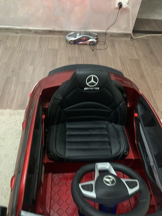 Masinuta electrica de copii